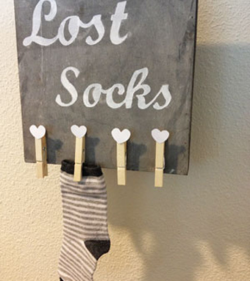 DIY lost socks home editorial