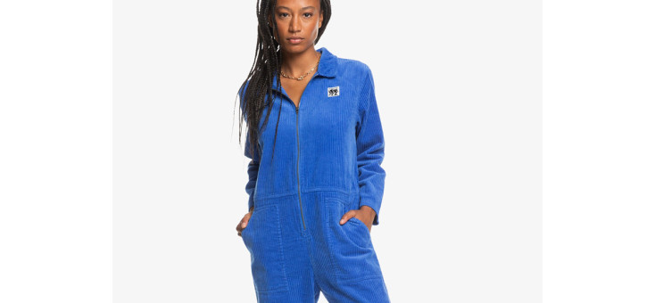 Vrouwenmode herfst/winter: de ribfluwelen overall is onmisbaar