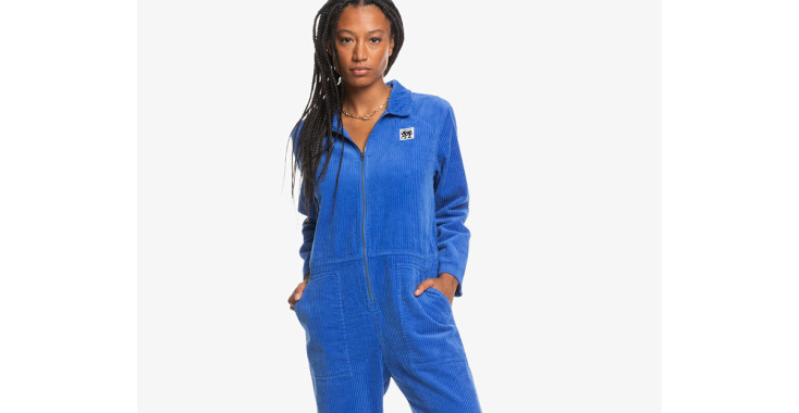 Vrouwenmode herfst/winter: de ribfluwelen overall is onmisbaar