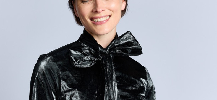 Strik- & sjaalsblouses